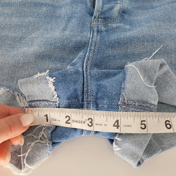 Hollister ultra high rise 3" momshorts vintage stretch shorts distressed hem 25 - Picture 7 of 8